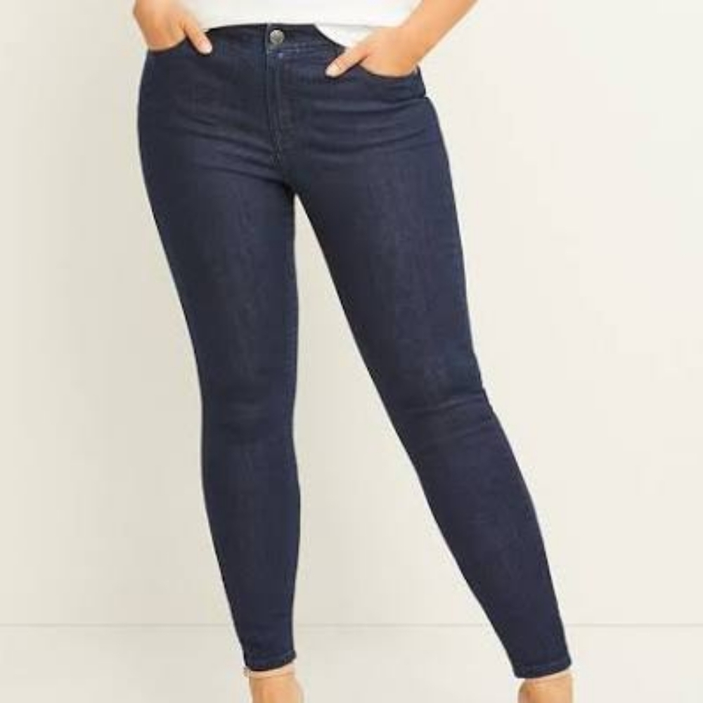 Mid-rise super stretch skinny jeans